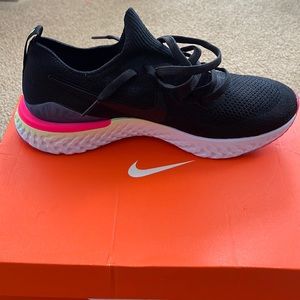 NIKE EPIC REACT FLYKNIT 2